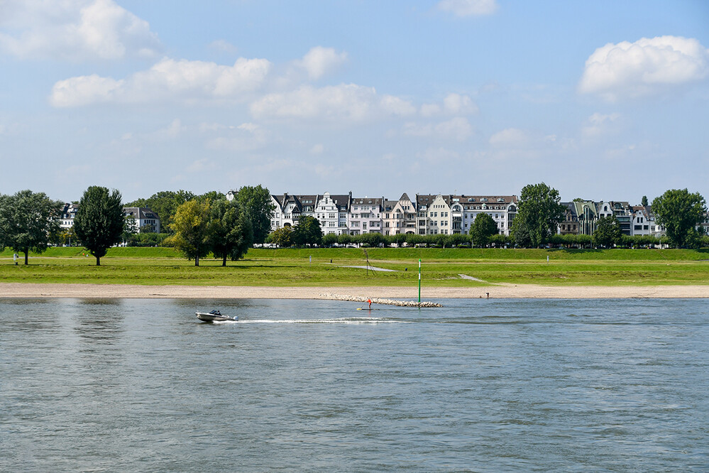 Nach Oberkassel geschaut
Roland
Schlüsselwörter: 2021