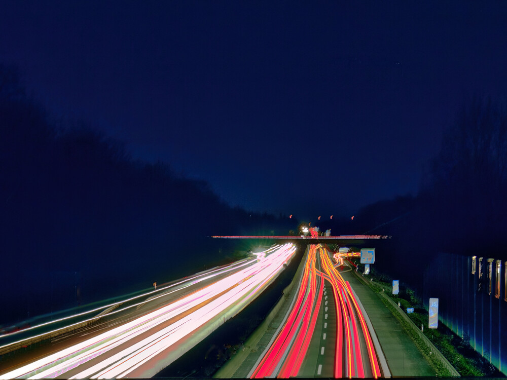 Dämmerungs und Nachtfotografie "Autobahn"
Gerd
Schlüsselwörter: 2023