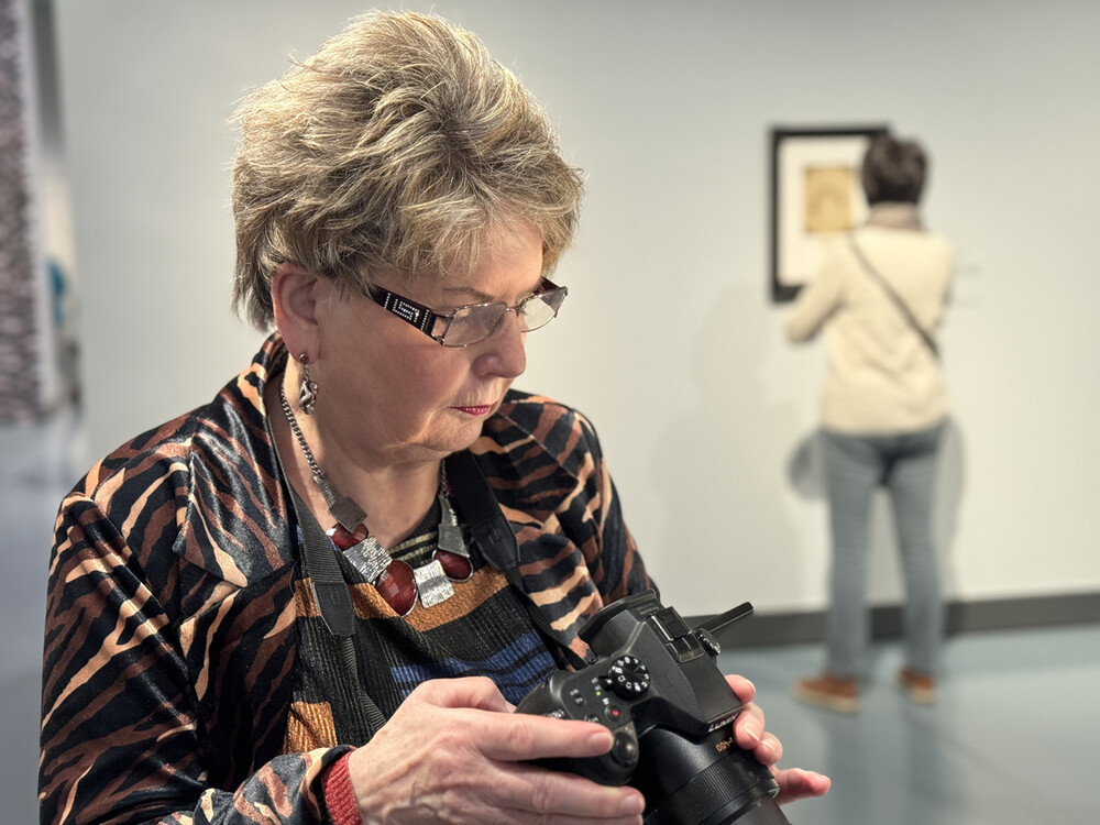 Kunstpalast Düsseldorf "Fotografin bei der Arbeit"
Gerd
Schlüsselwörter: 2024