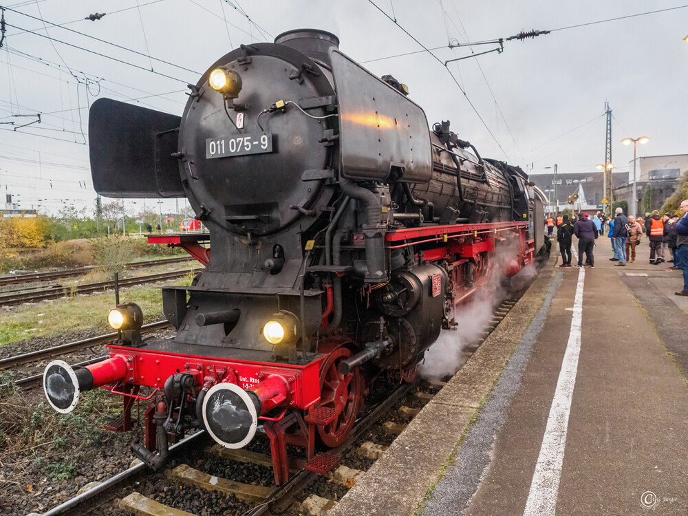 Mit der Dampflock nach Osnabrück
Gerd
Schlüsselwörter: 2022