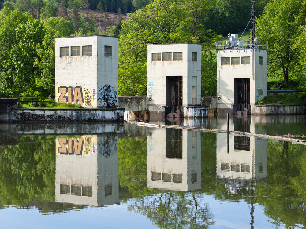 Spiegelung "Toilettenhäuschen"
Bernd
