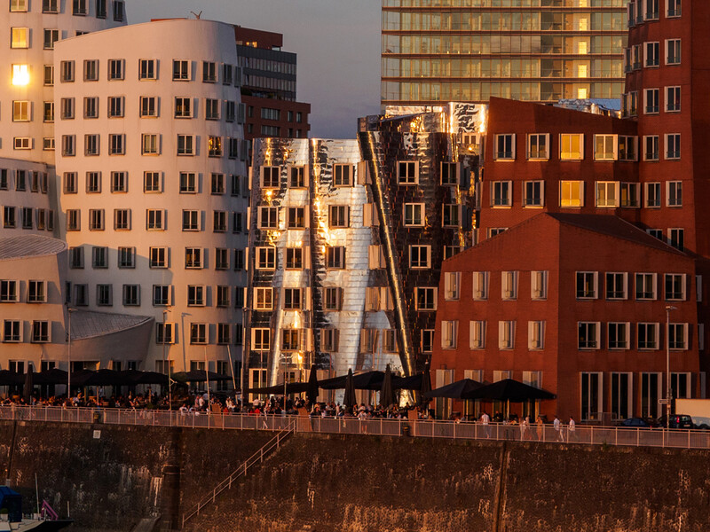 Düsseldorf schiefe Häuser
Gerd
