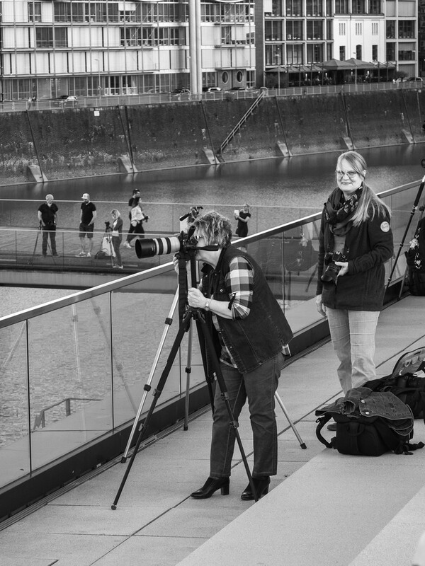 Düsseldorf Fotografinnen bei der Arbeit
Gerd
