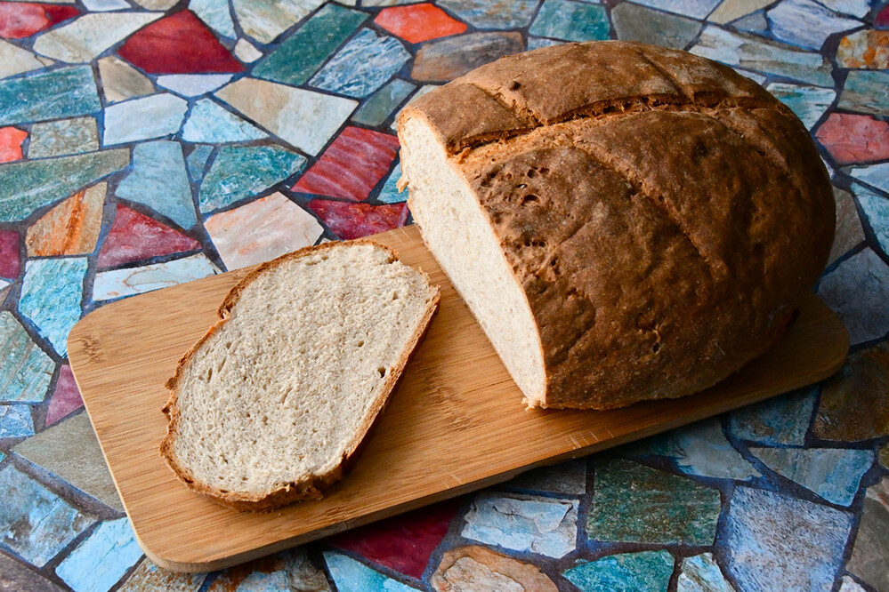 Lebensmittel auch Gerichte "Brot, gebacken nach eigenem Rezept"
Roland
Schlüsselwörter: 2024