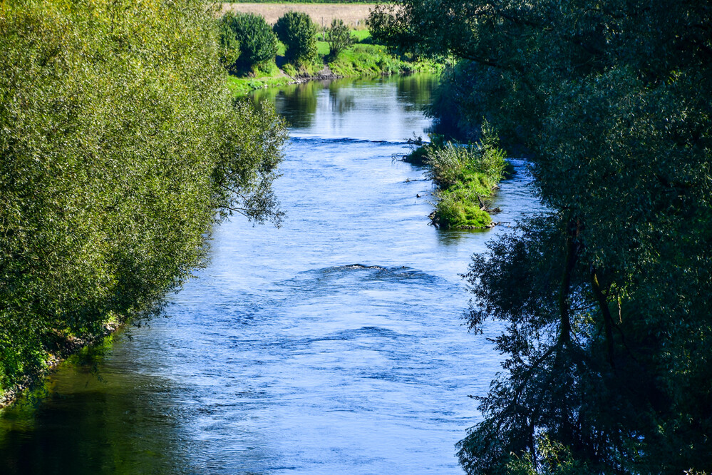 Rund um Bach, Fluss, Kanal und See "Stromschnellen"
Roland
Schlüsselwörter: 2024