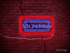 Leuchtendes_Neonschild.jpg