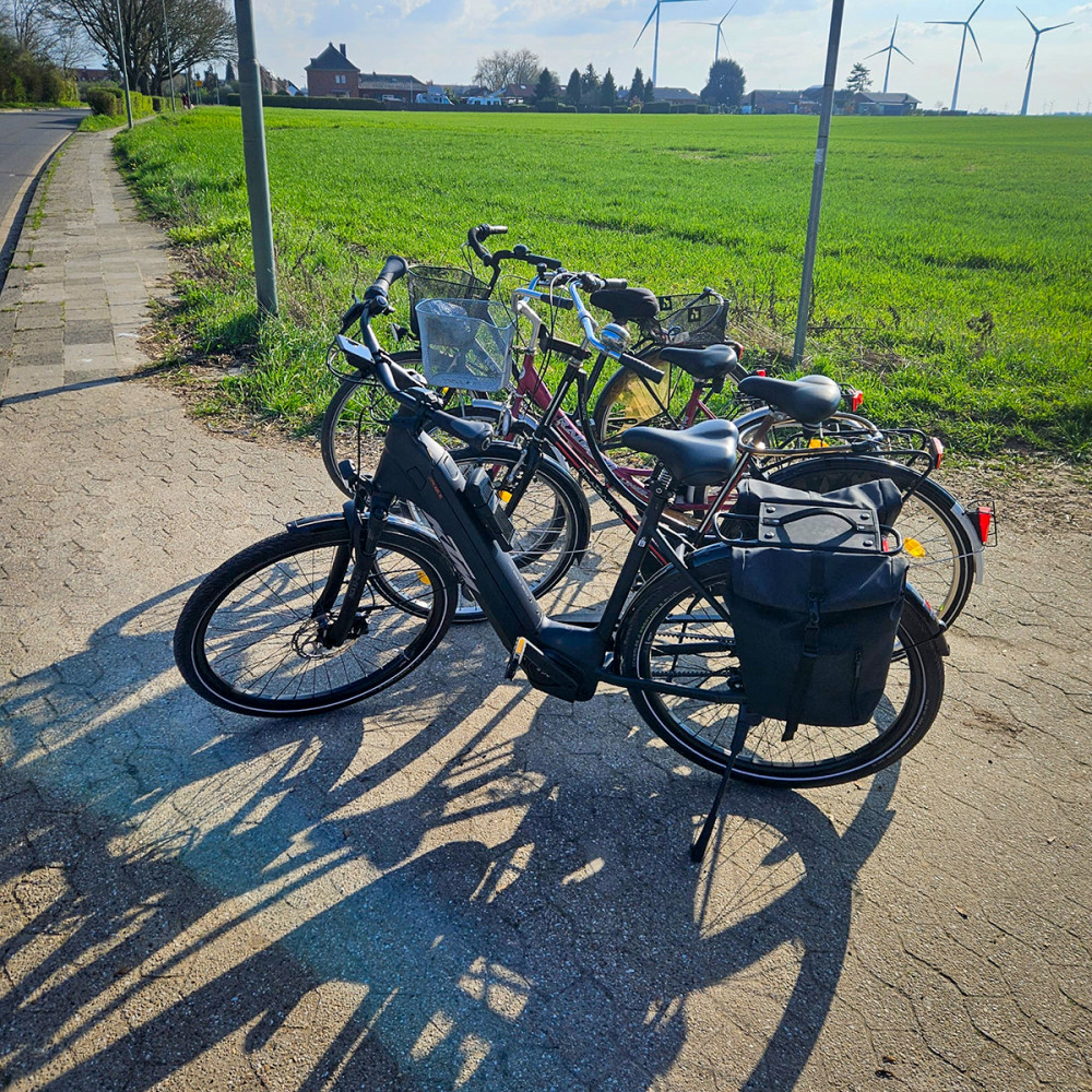 Frühlingserwachen  „Einsatzbereit“
Chris
Schlüsselwörter: 2026