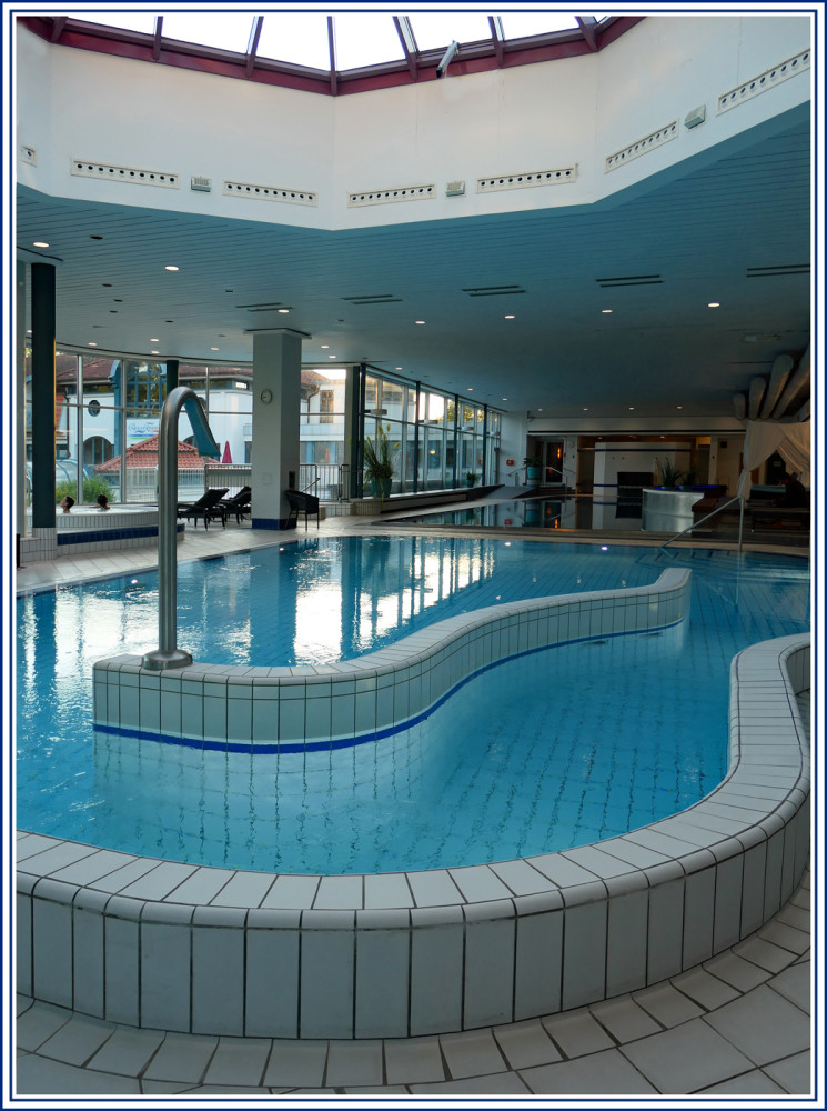 Frei  „Pool“
Elise
Schlüsselwörter: 2025
