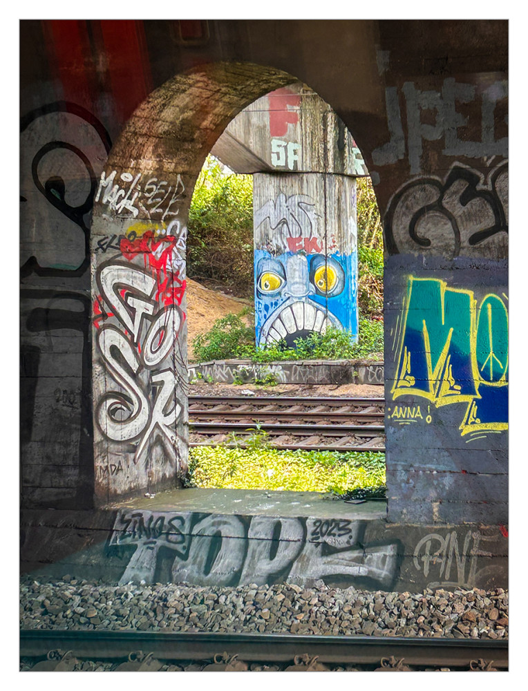 Frei  „Durchblick“
Marianne
Schlüsselwörter: 2026