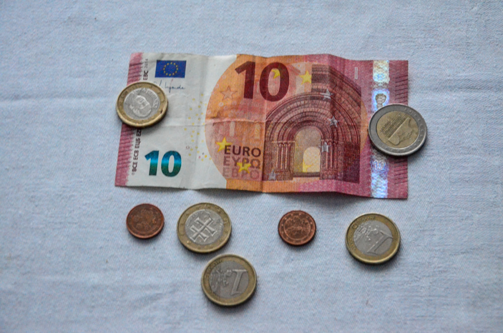 Gegensätze  „Zahlungsmittel Schein/Münzen“
Perla
Schlüsselwörter: 2025