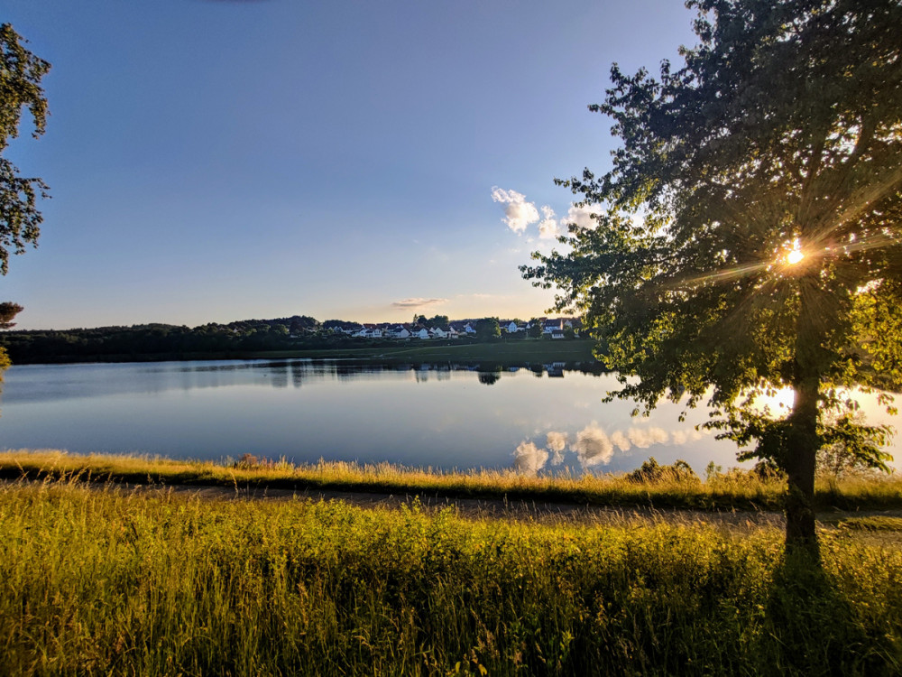 Frei  „Lichtblick am Twistesee“
Manni
Schlüsselwörter: 2025