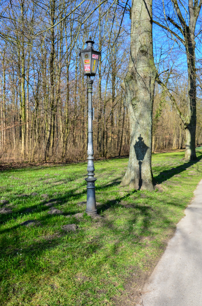 Alles im Park  "Schattenwurf"
Perla
Schlüsselwörter: 2025