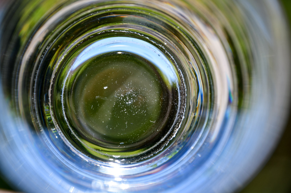 Experimente II
Durch die Kamera geschaut auf den Glasboden
Schlüsselwörter: 2025