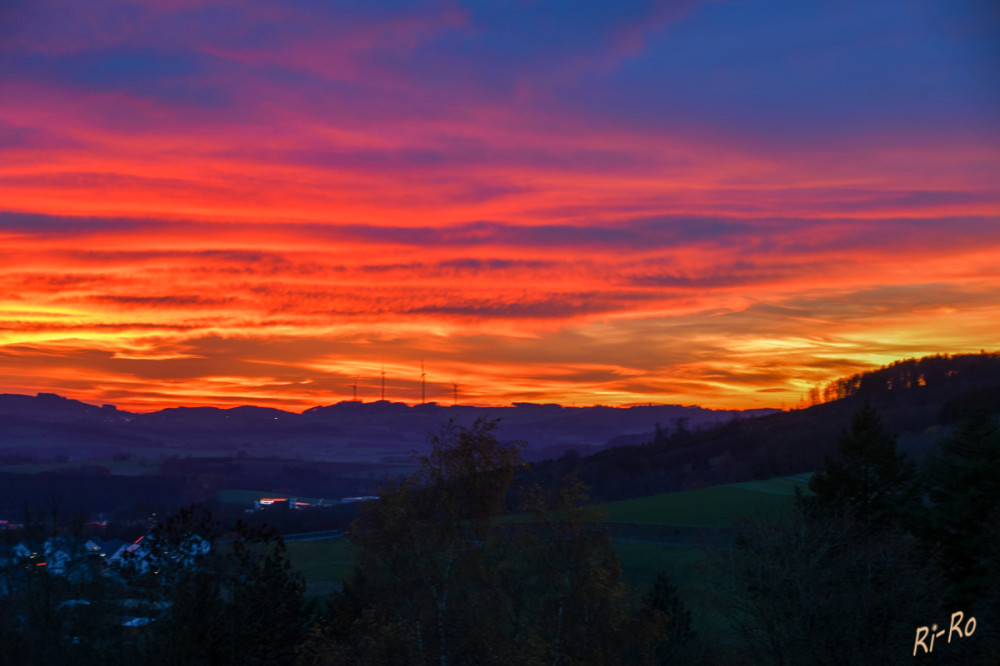 Sonnenuntergang
Schlüsselwörter: 2025