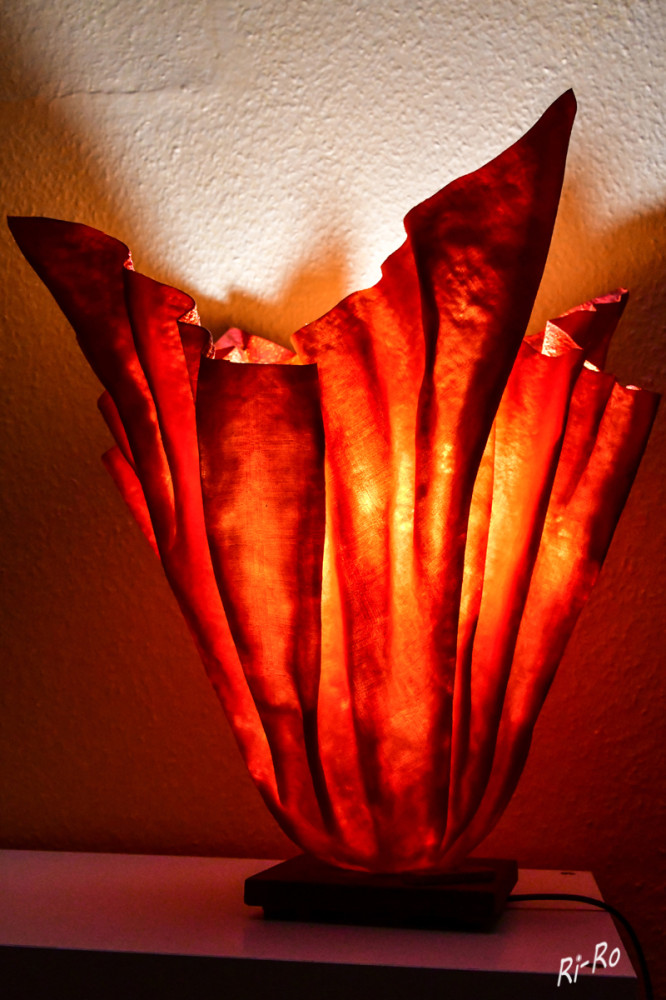 Papierlampe
Schlüsselwörter: 2025