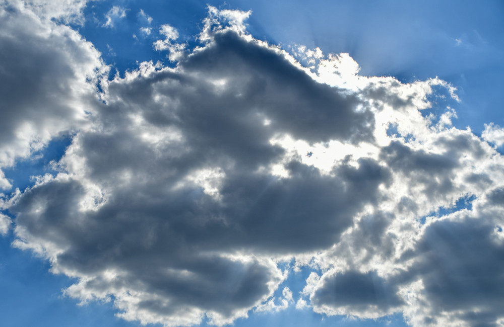 Am Himmel "Sonnendurchflutet"
Roland 
Schlüsselwörter: 2025