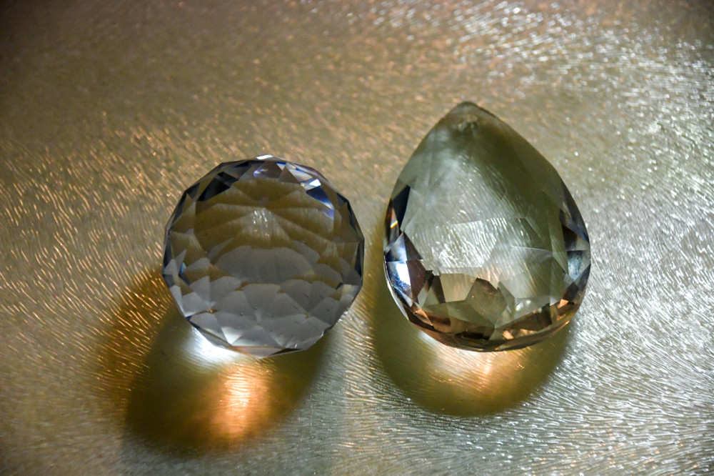 Gegensätze  „Kugel- Tropfenform“
Roland
Schlüsselwörter: 2025