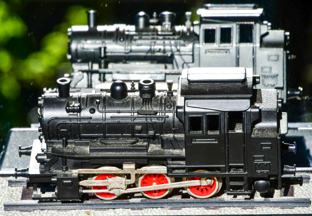 Spiegelung  „Dampflokomotive“
Roland
Schlüsselwörter: 2026