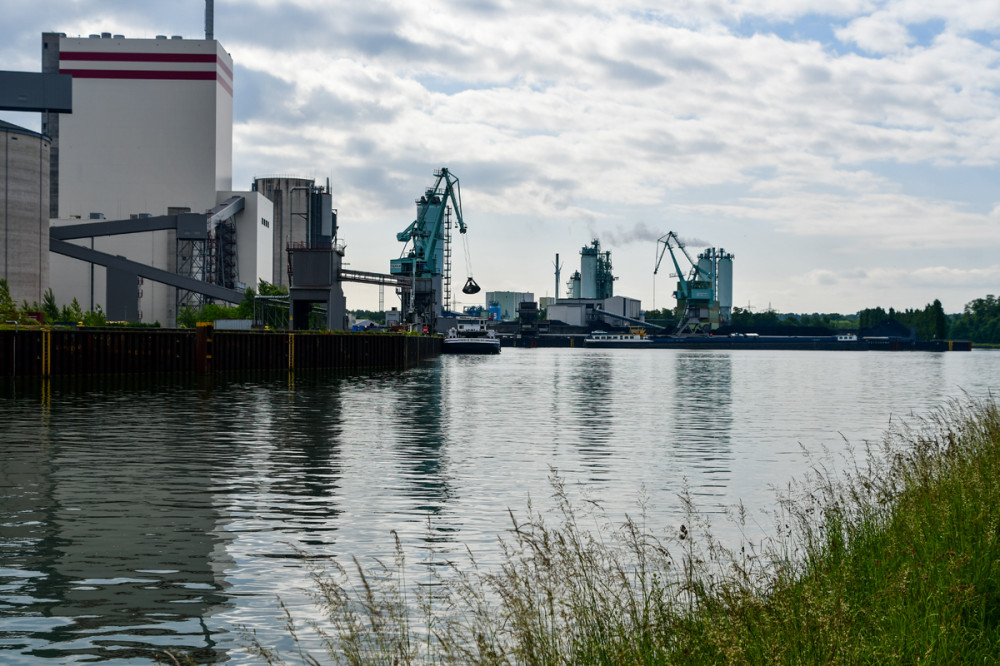 Landschaften  „Industrie“
Roland
Schlüsselwörter: 2025