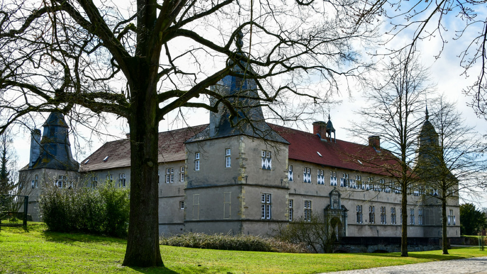 Schlösser, Burgen und Festungen  "Schloss Westerwinkel" 
Roland
Schlüsselwörter: 2025