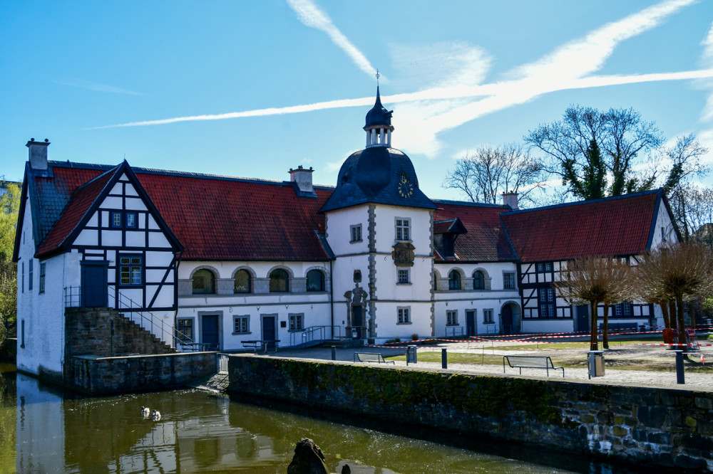 Schlösser, Burgen und Festungen  "Wasserschloss Rodenberg"   
Roland
Schlüsselwörter: 2025