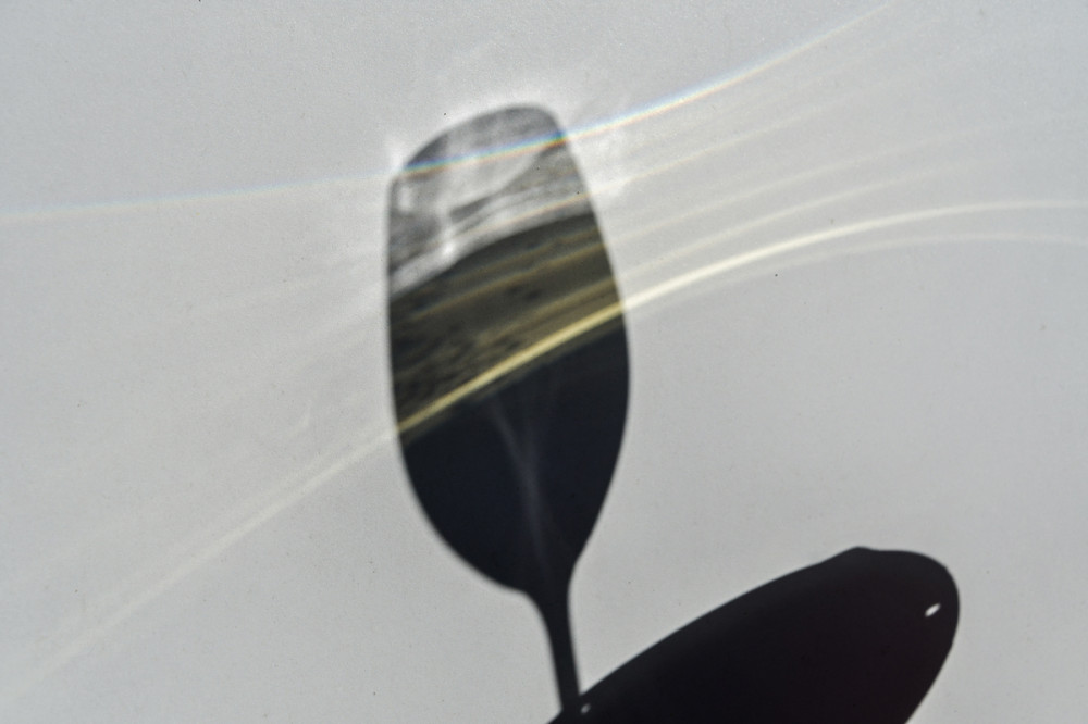 Schatten  „Sektglas“
Perla
Schlüsselwörter: 2026