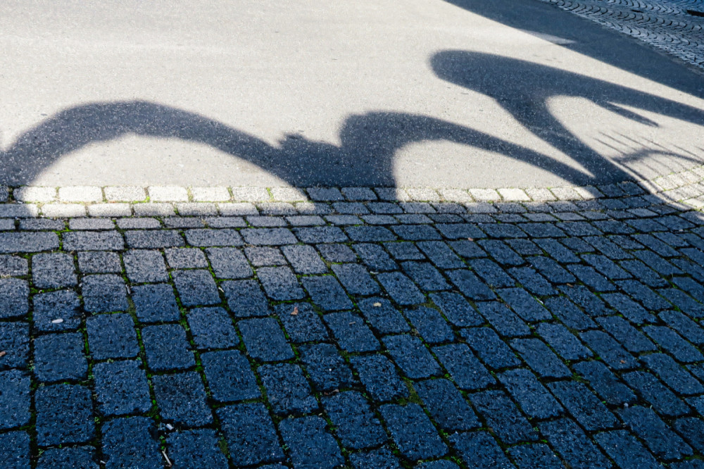 Schatten  „Auf der Mauer“
Verena
Schlüsselwörter: 2026