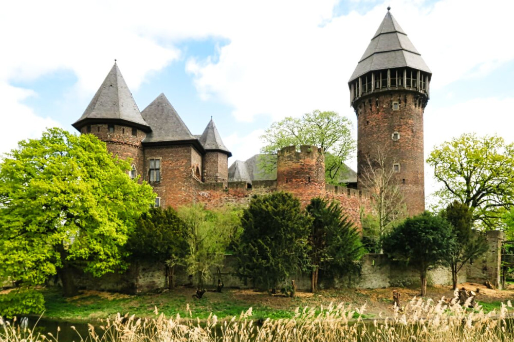 Schlösser, Burgen und Festungen  "Burg Linn"        
Verena
Schlüsselwörter: 2025