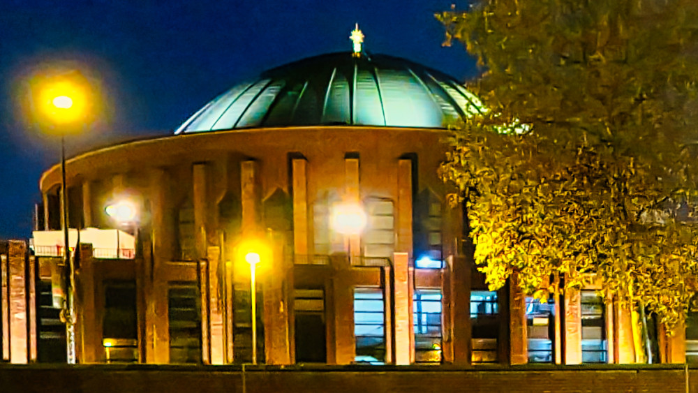 Frei  „Tonhalle“
Verena
Schlüsselwörter: 2025